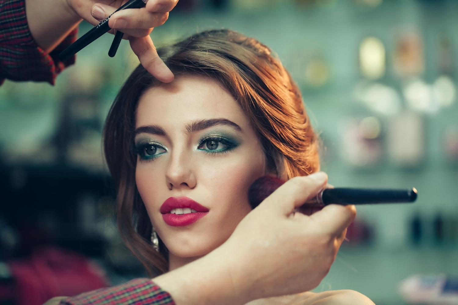 Evoniquezuet: 밤을 위한 매혹적인 변신, 이브닝 메이크업